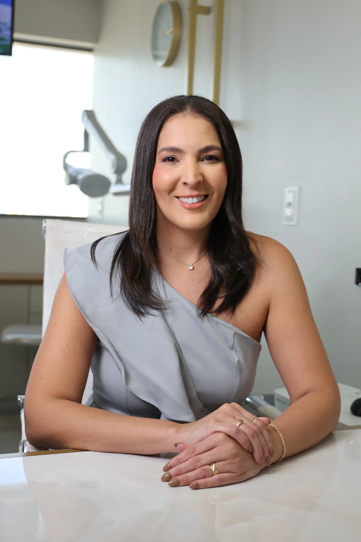 Dra. Gabriela Lacet na Luminar Odontologia
